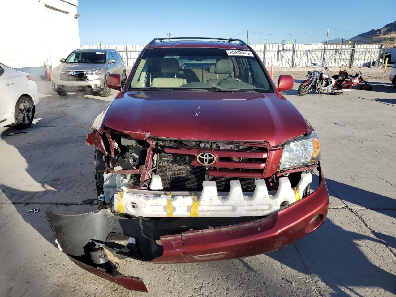 2005 TOYOTA HIGHLANDER
