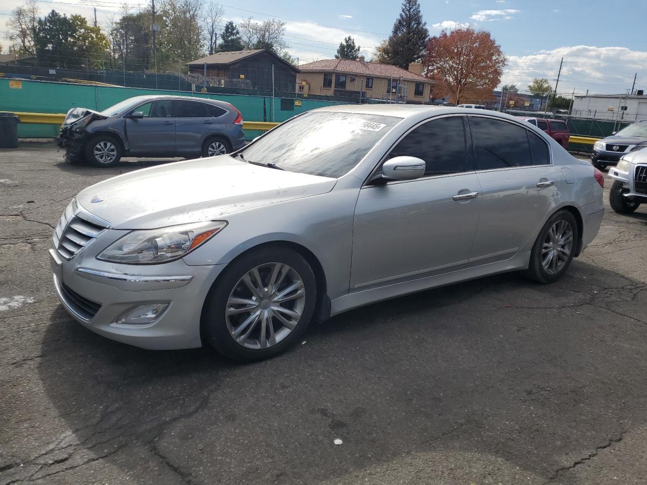 2013 HYUNDAI GENESIS
