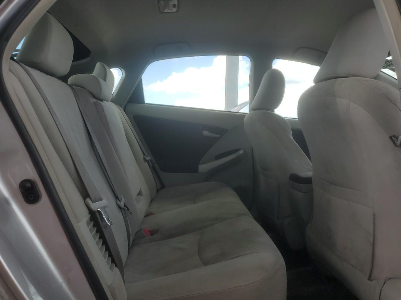 2011 TOYOTA PRIUS