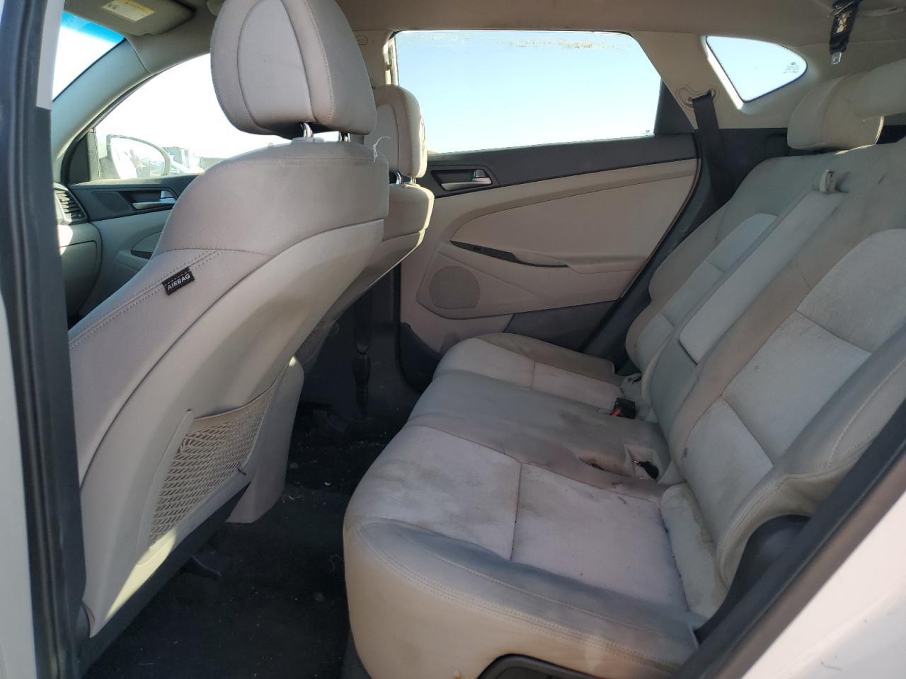 2016 HYUNDAI TUCSON