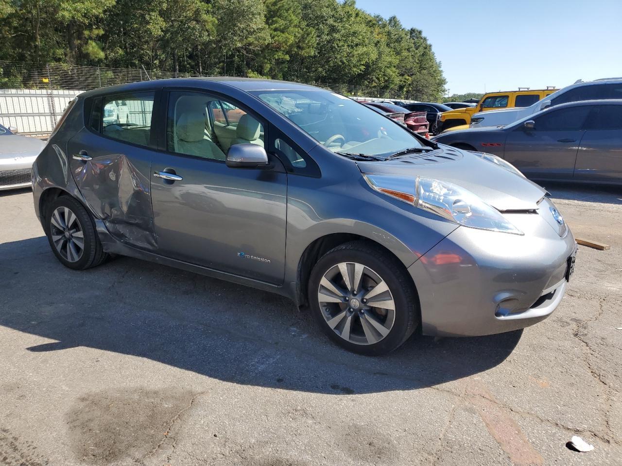 2015 NISSAN LEAF
