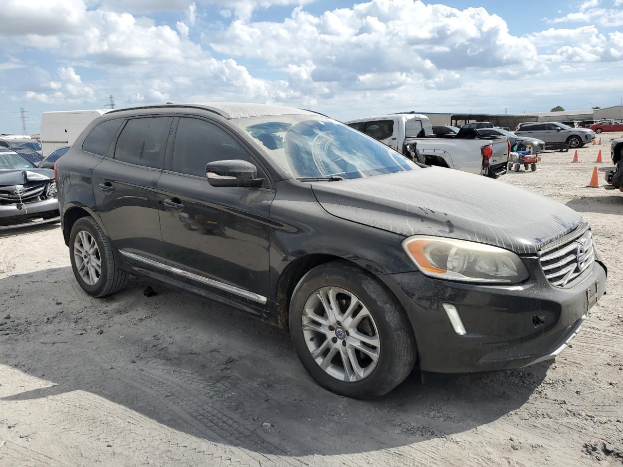 2016 VOLVO XC60