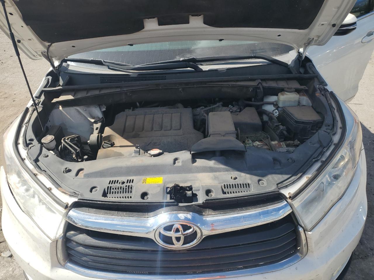 2016 TOYOTA HIGHLANDER
