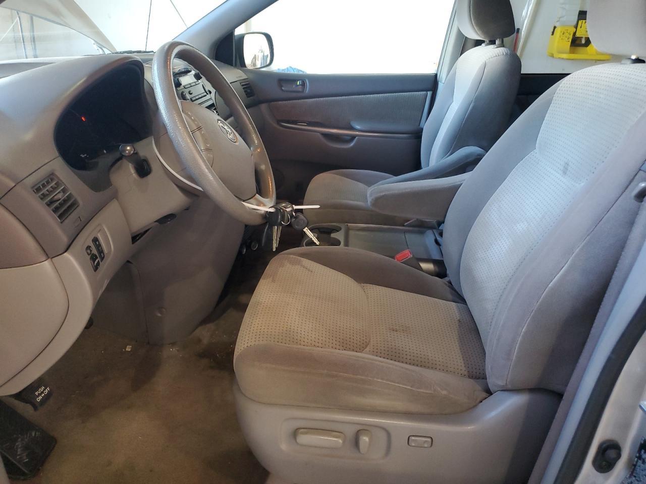 2008 TOYOTA SIENNA