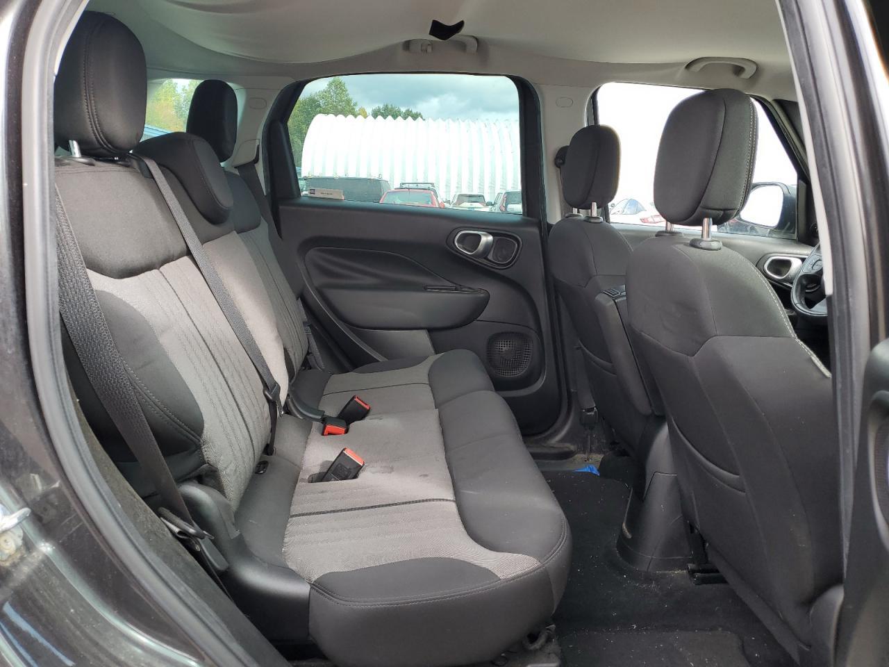 2015 FIAT 500L