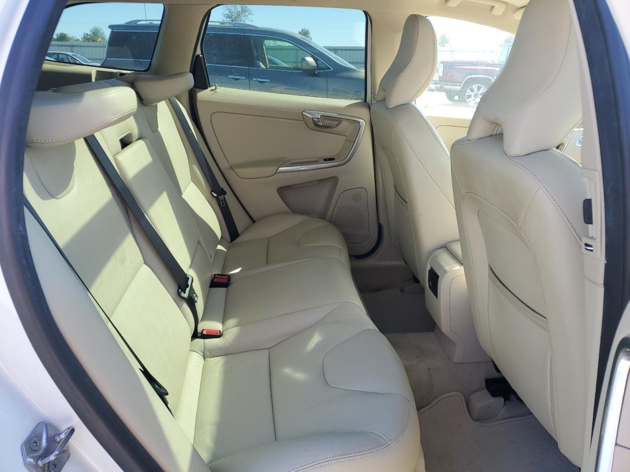 2016 VOLVO XC60