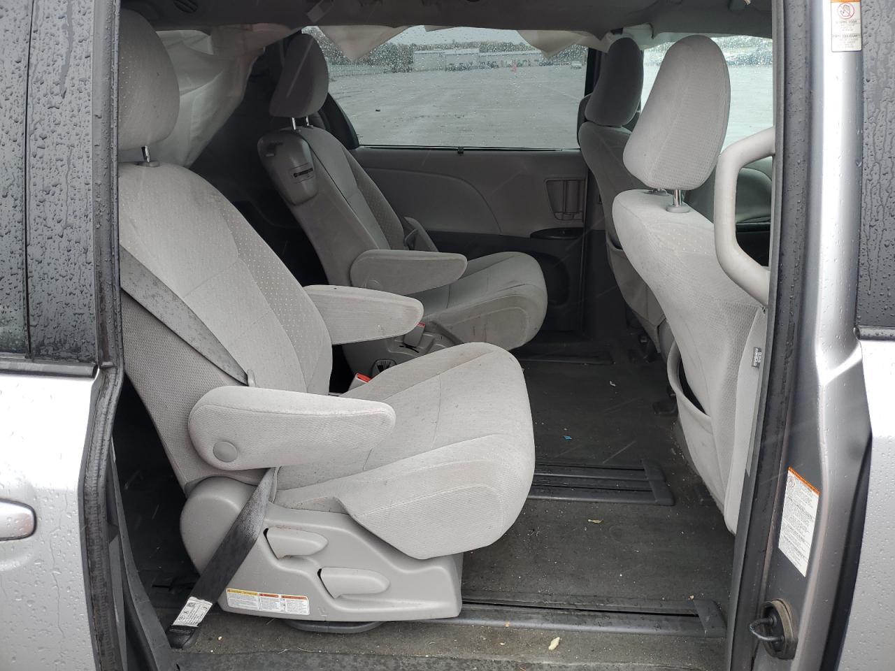 2018 TOYOTA SIENNA