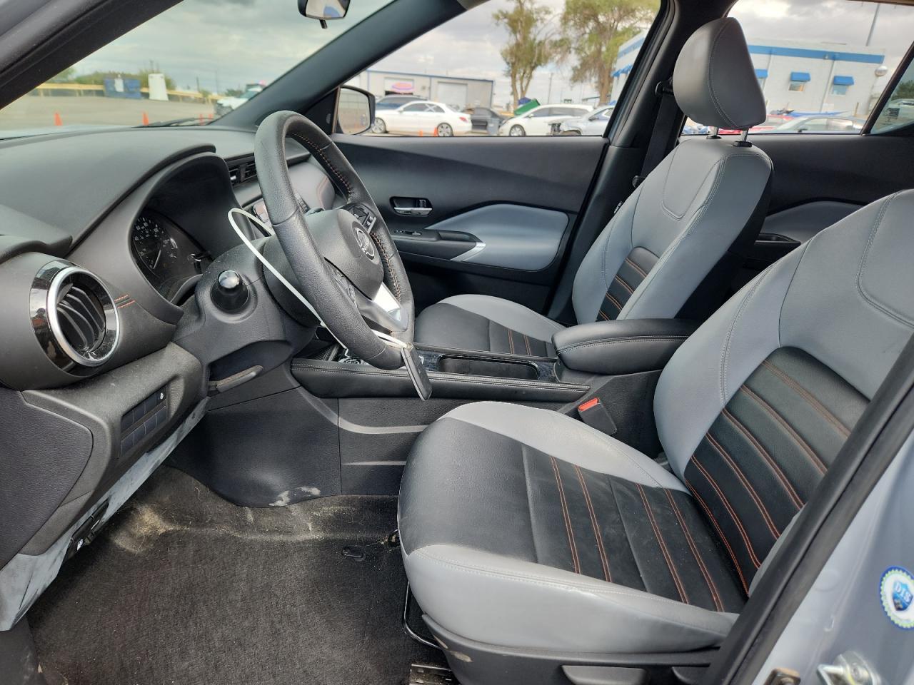 2023 NISSAN KICKS