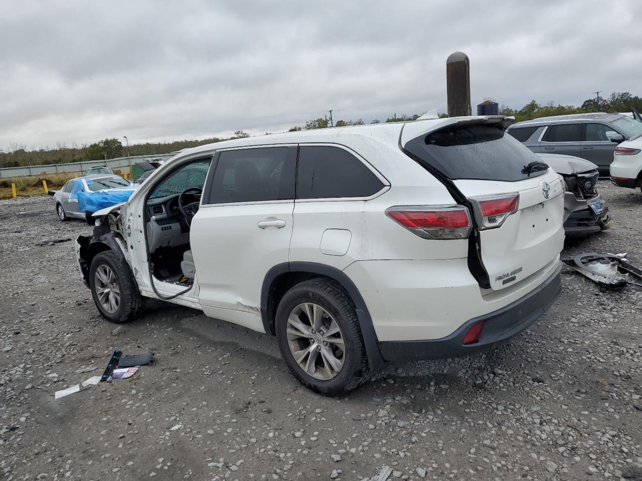 2015 TOYOTA HIGHLANDER