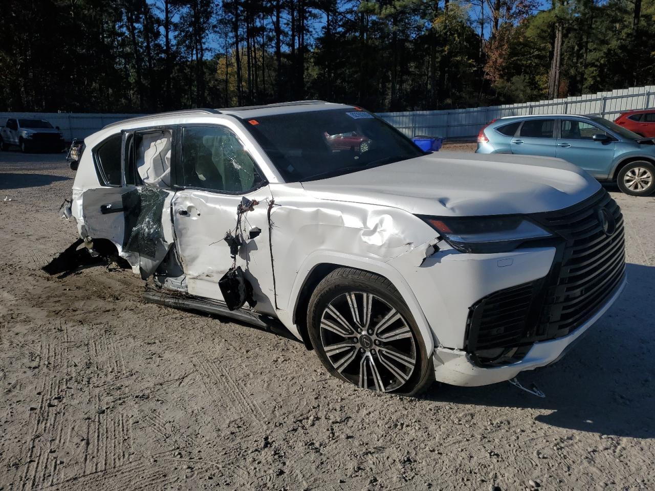 2024 LEXUS LX 600