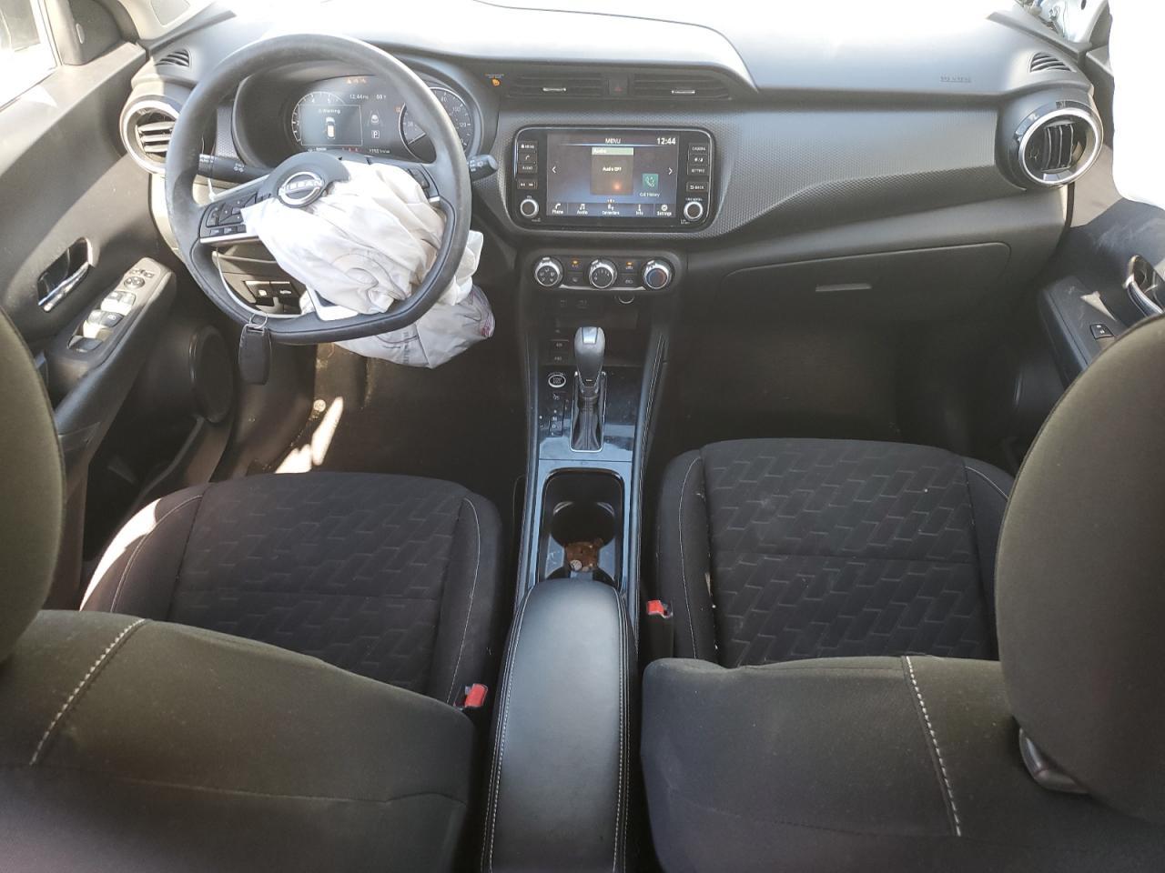 2023 NISSAN KICKS