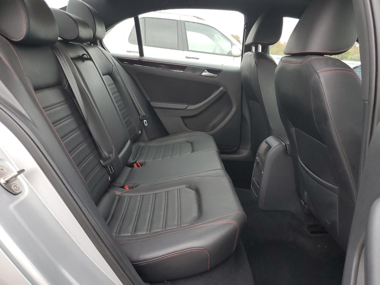 2016 VOLKSWAGEN JETTA