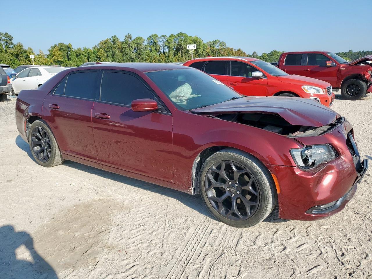 2019 CHRYSLER 300