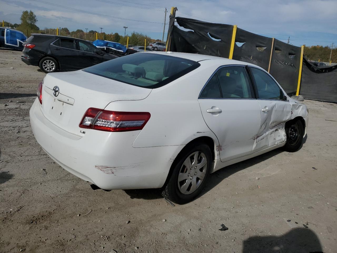 2011 TOYOTA CAMRY
