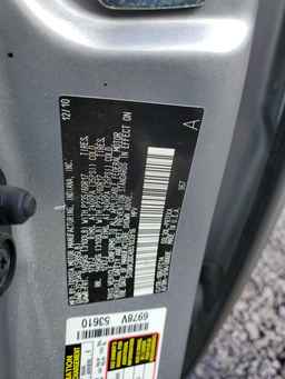 2011 TOYOTA SIENNA