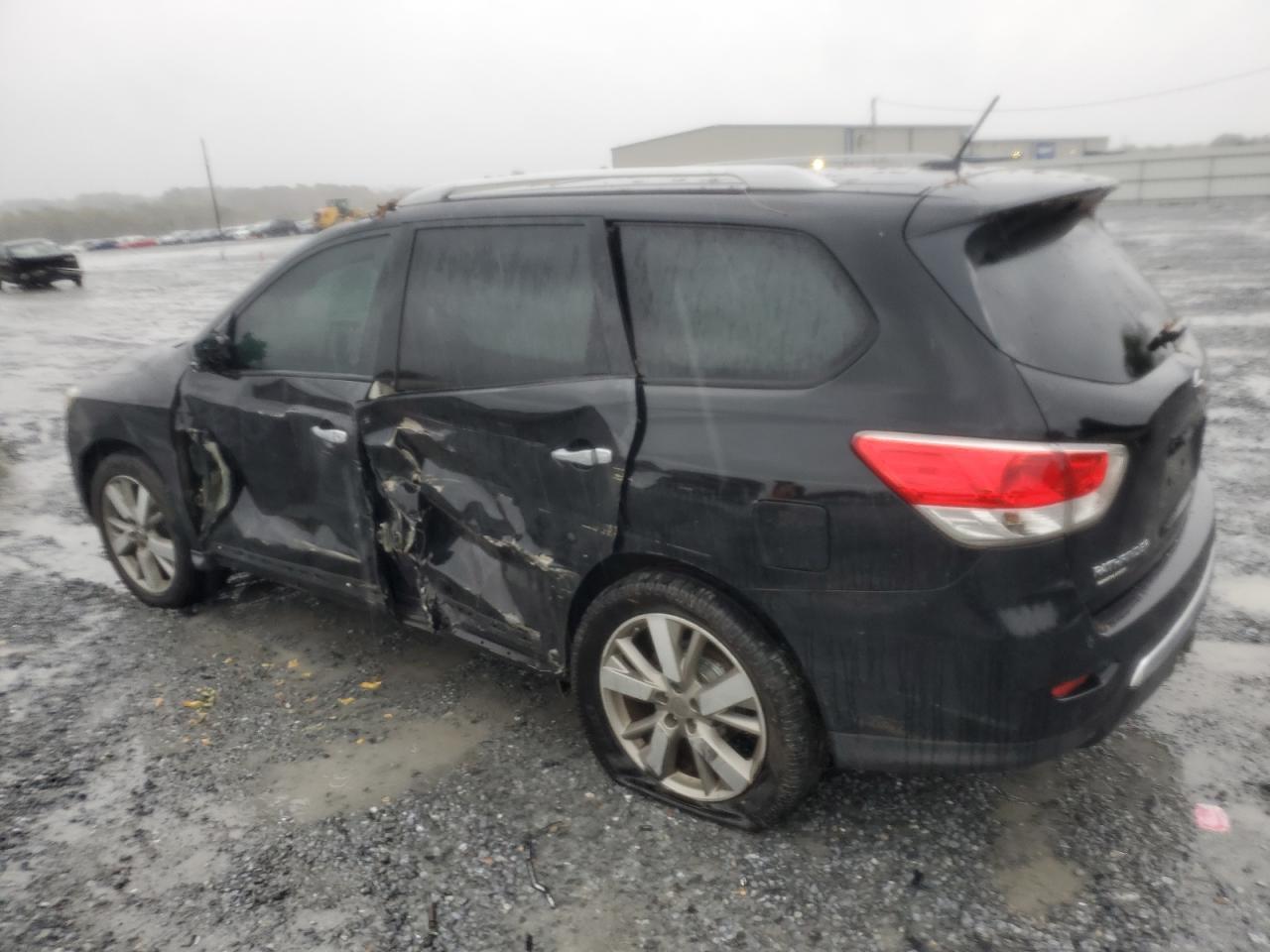 2016 NISSAN PATHFINDER