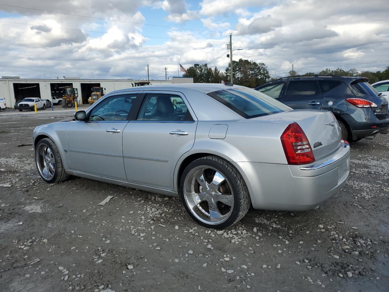 2005 CHRYSLER 300