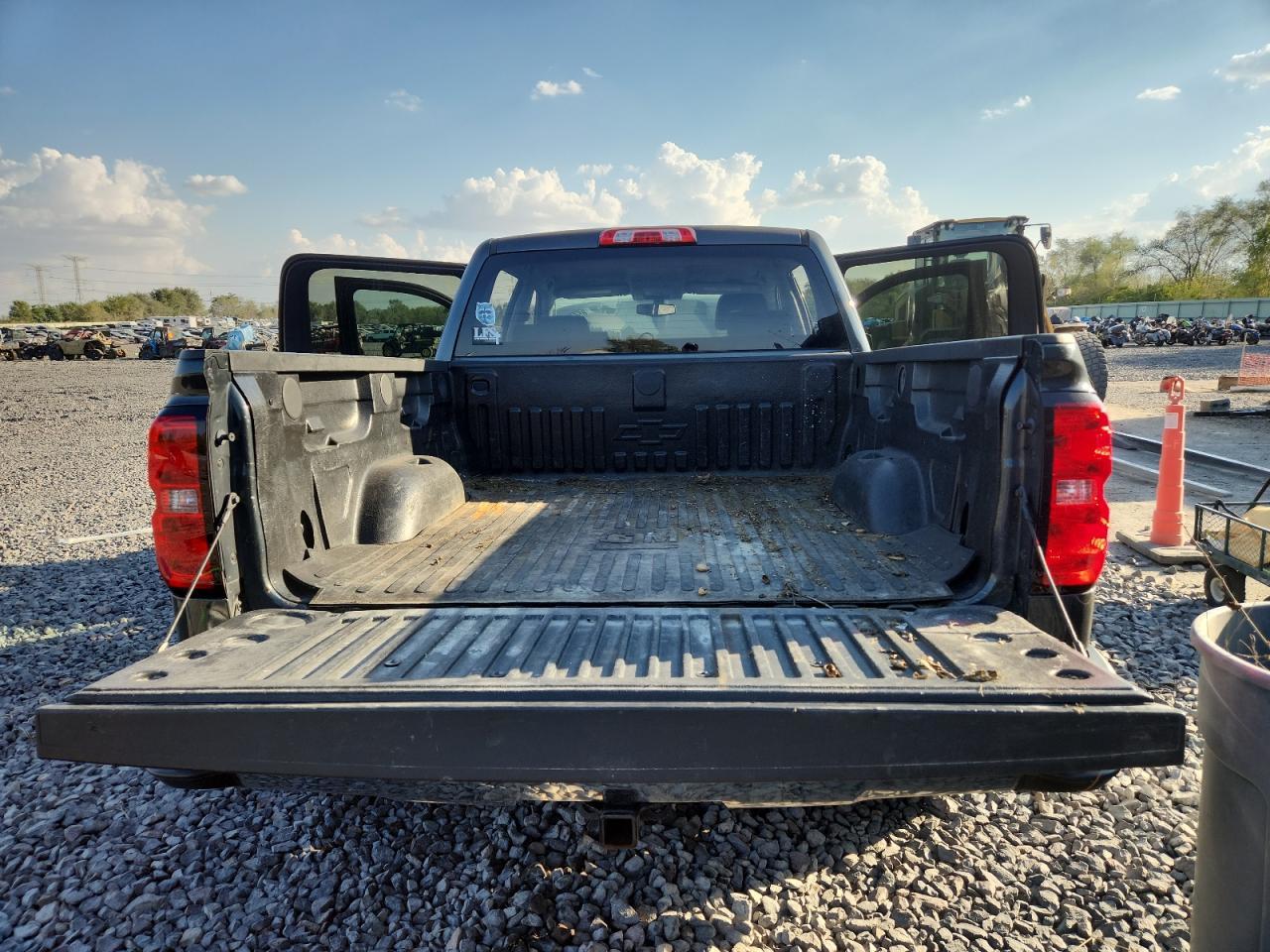 2018 CHEVROLET Silverado