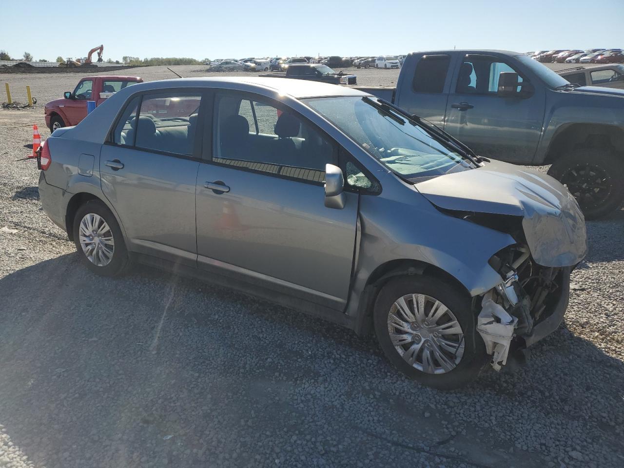 2011 NISSAN VERSA