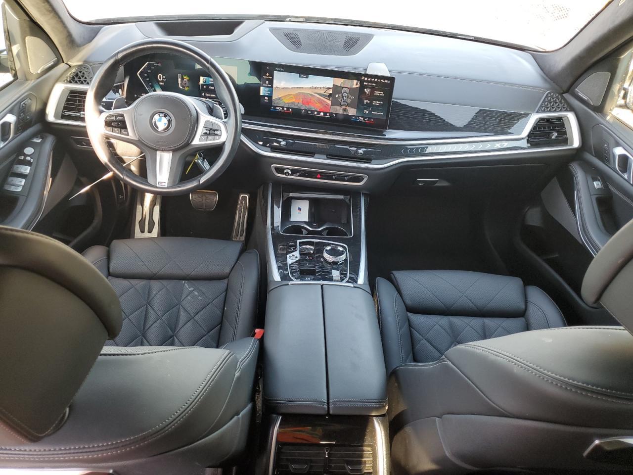2024 BMW X7