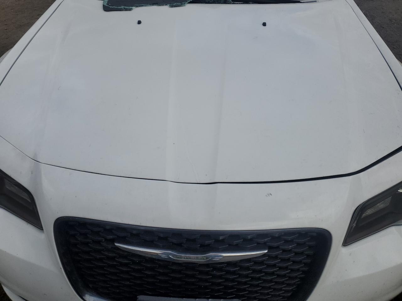 2019 CHRYSLER 300