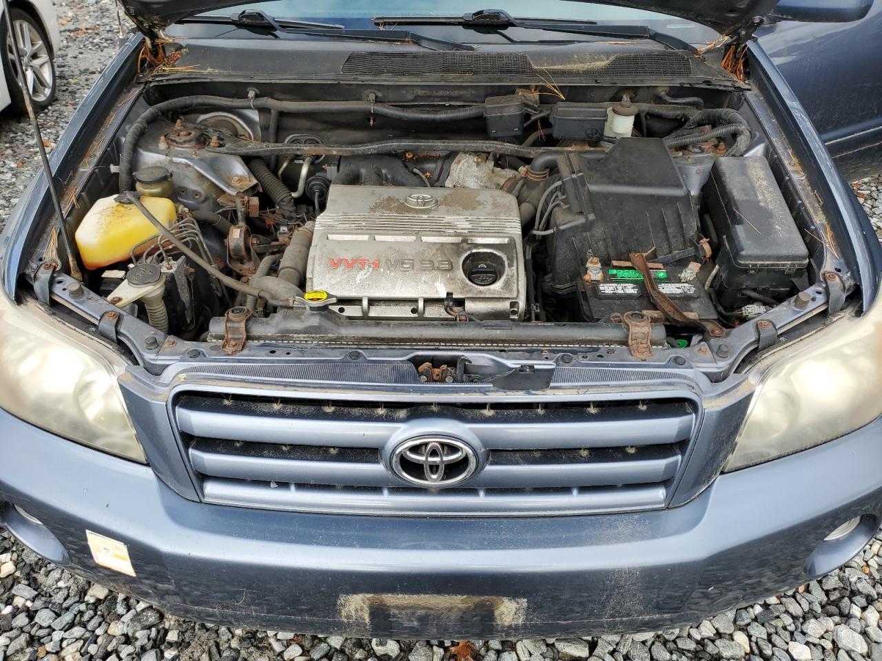 2005 TOYOTA HIGHLANDER