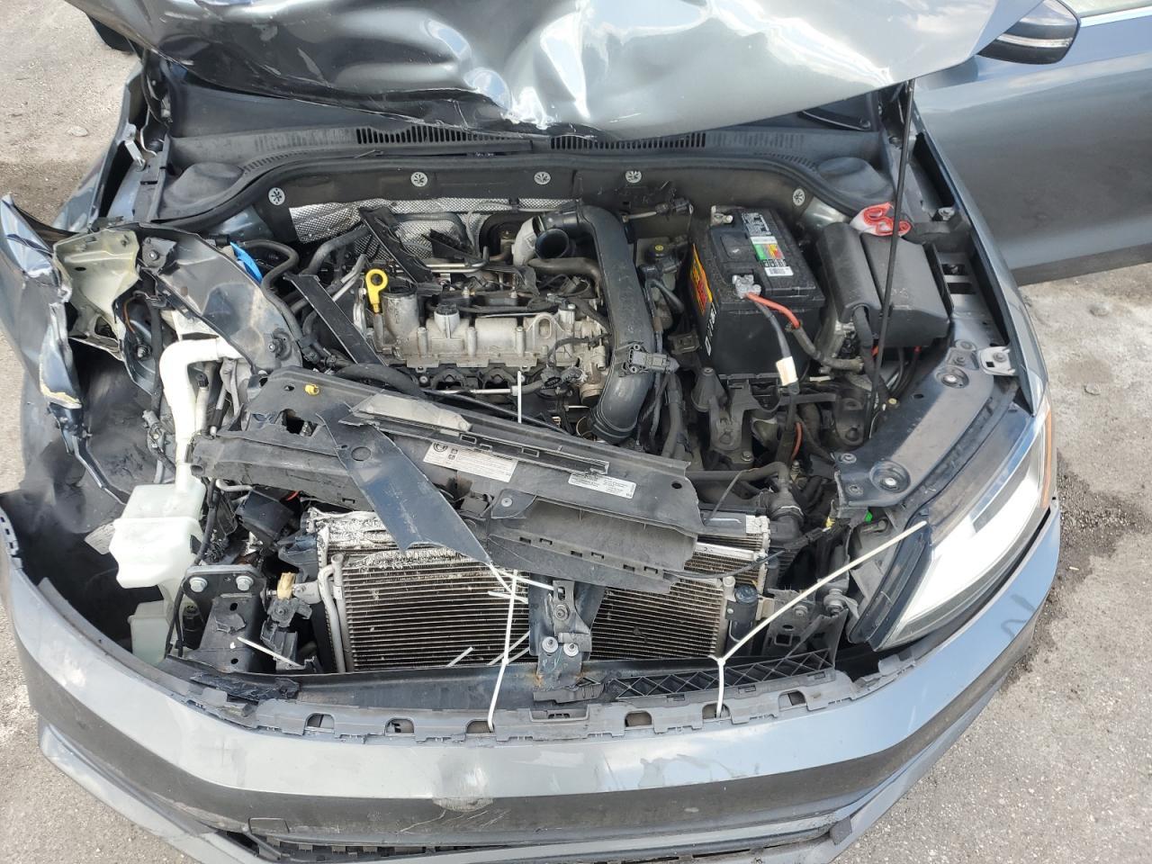 2017 VOLKSWAGEN JETTA
