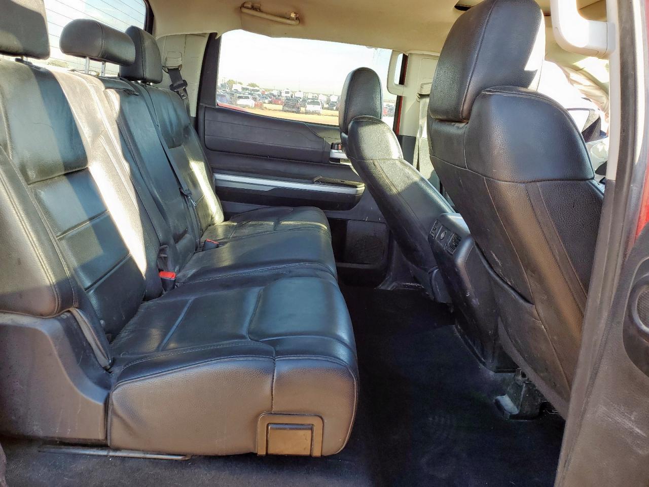 2016 TOYOTA TUNDRA