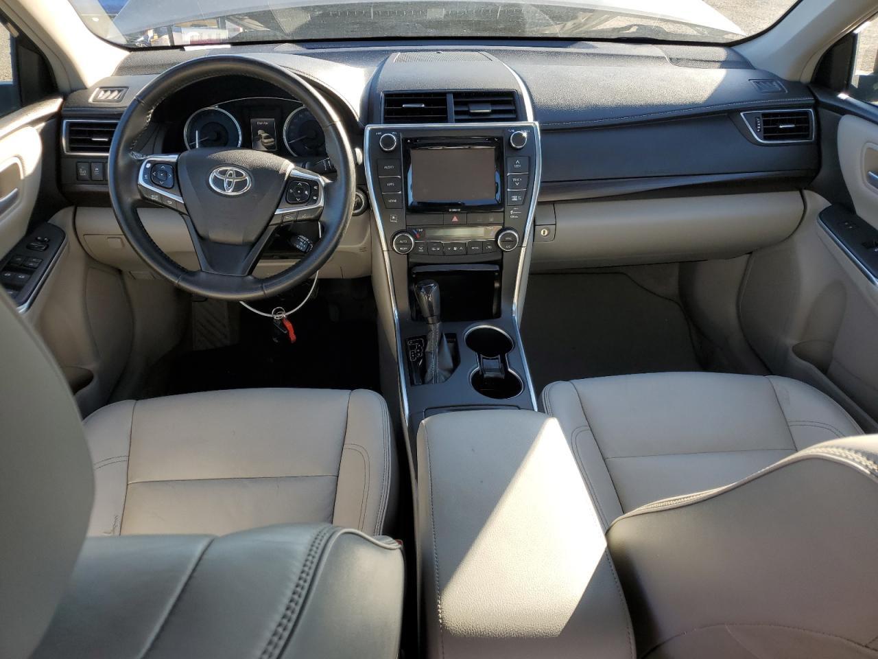2016 TOYOTA CAMRY