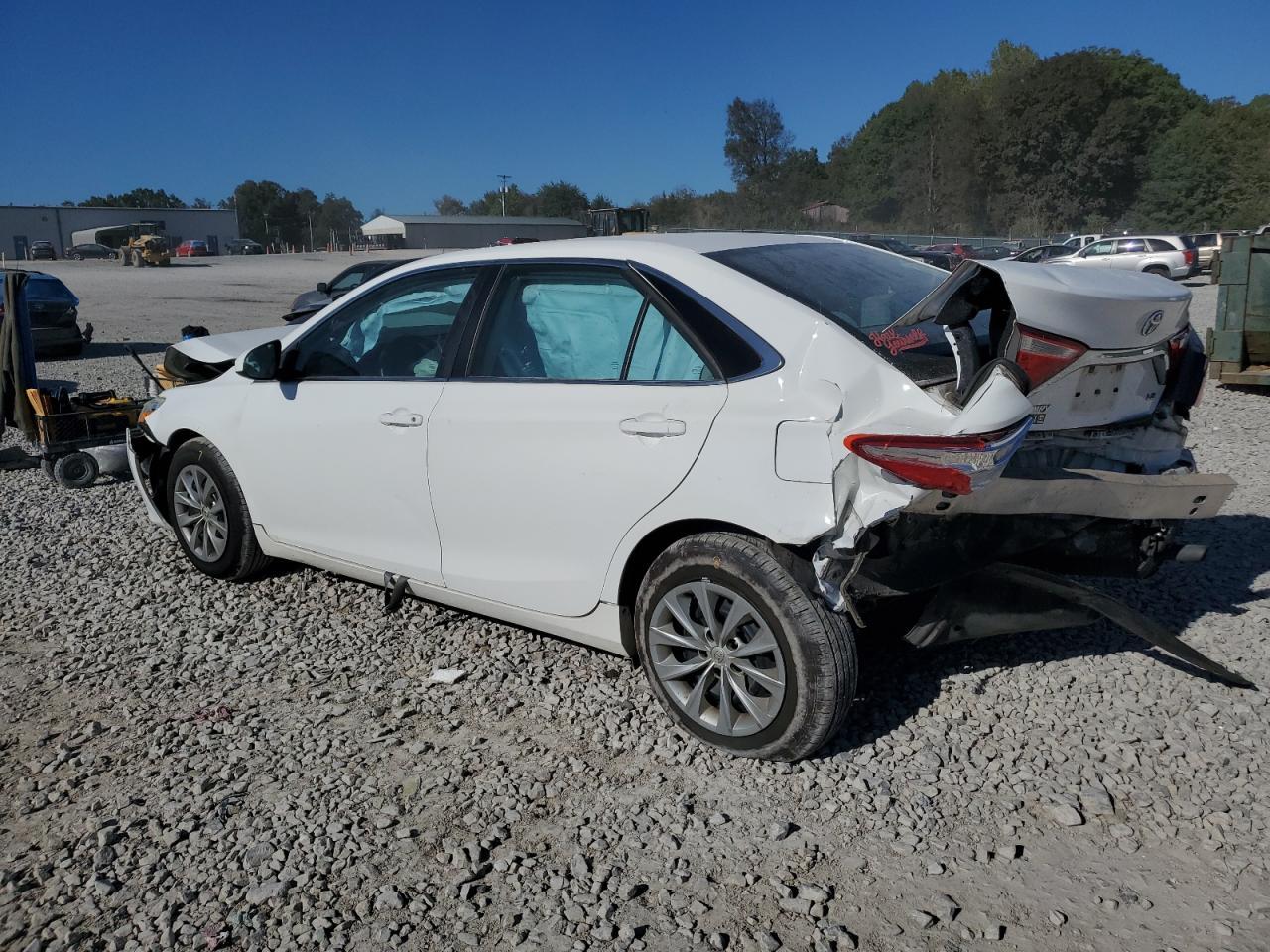 2016 TOYOTA CAMRY