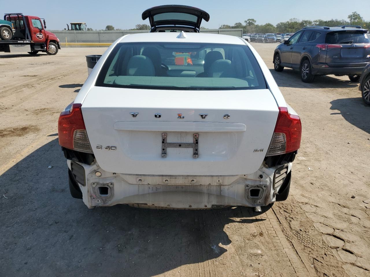 2009 VOLVO S40