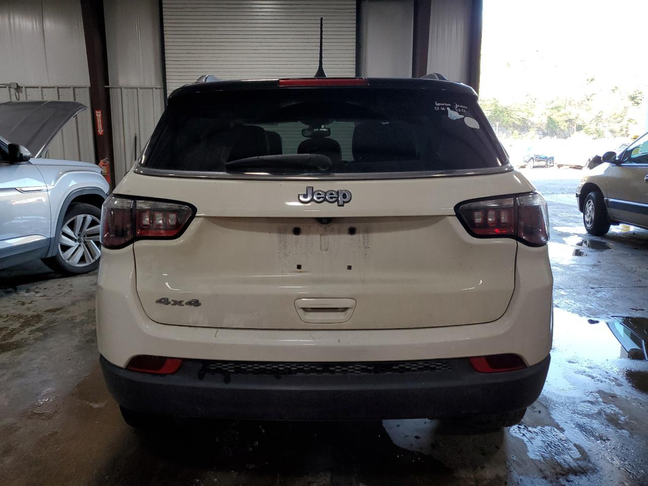 2017 JEEP Compass