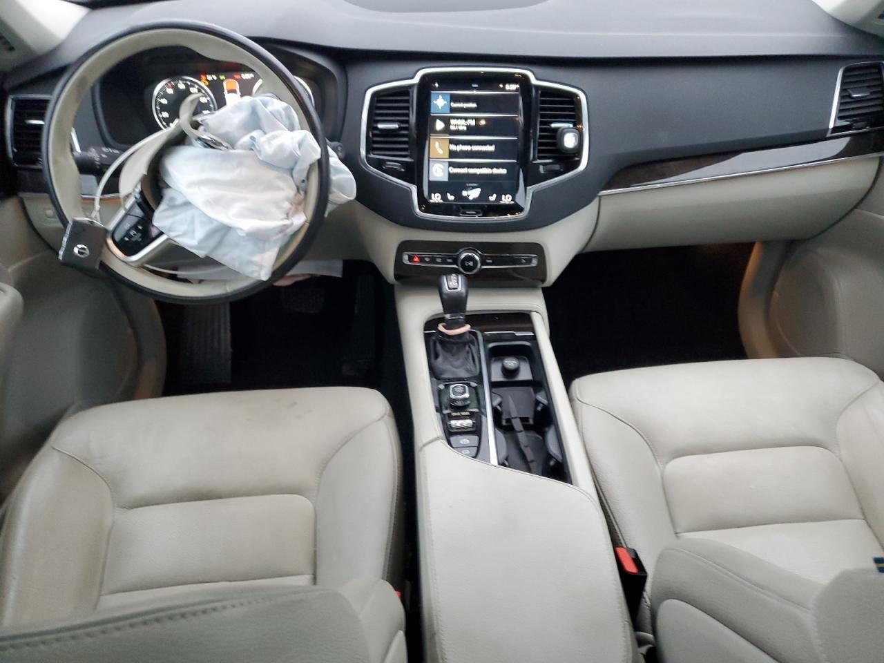 2018 VOLVO XC90