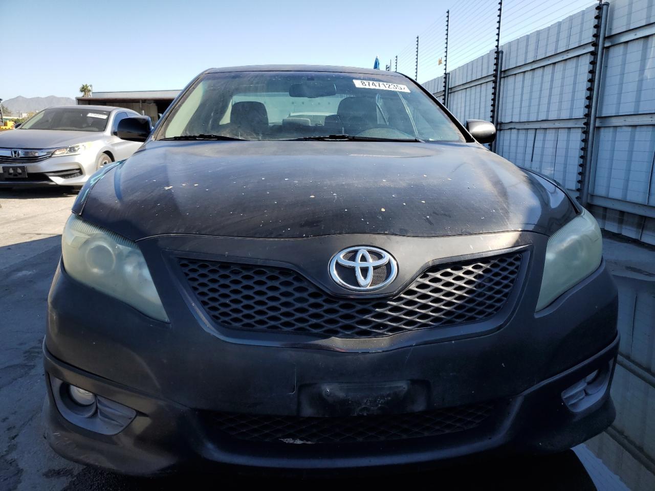 2011 TOYOTA CAMRY