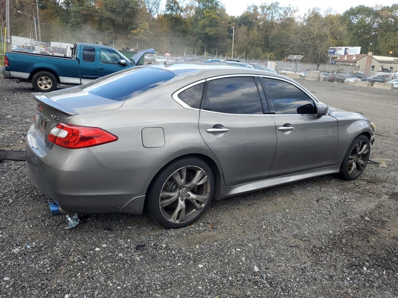 2012 INFINITI M37