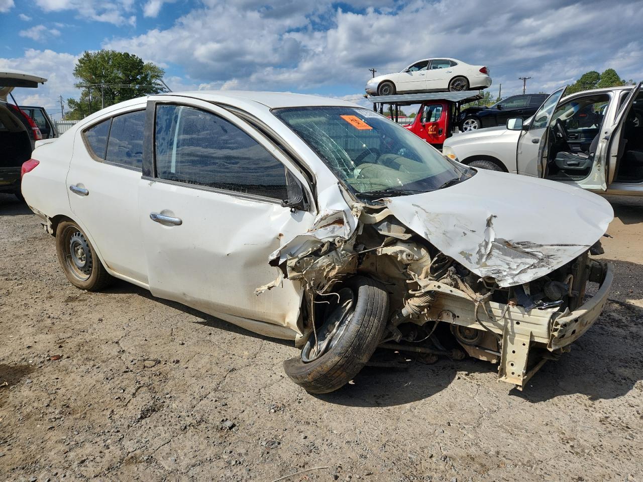 2019 NISSAN VERSA