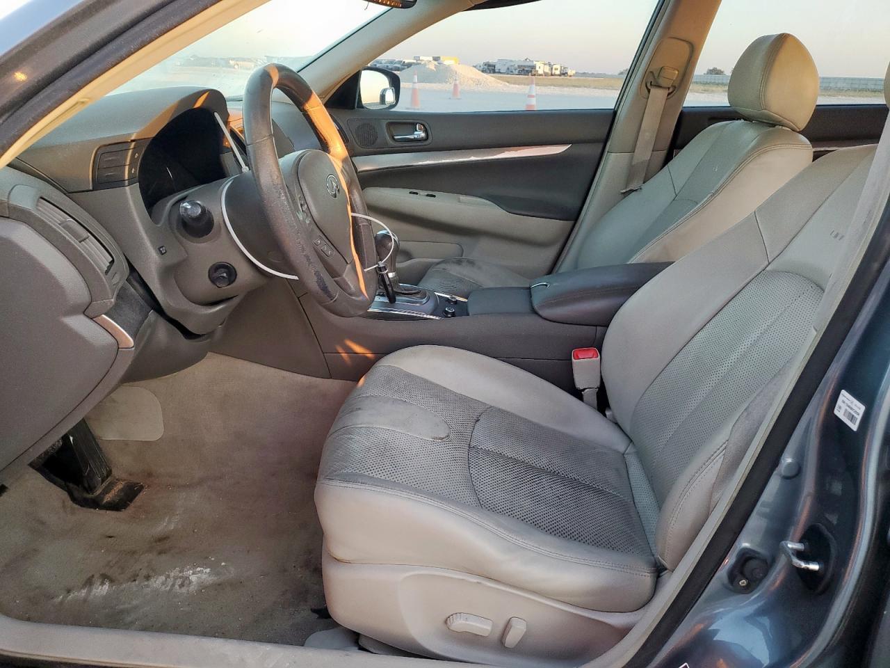 2010 INFINITI G37