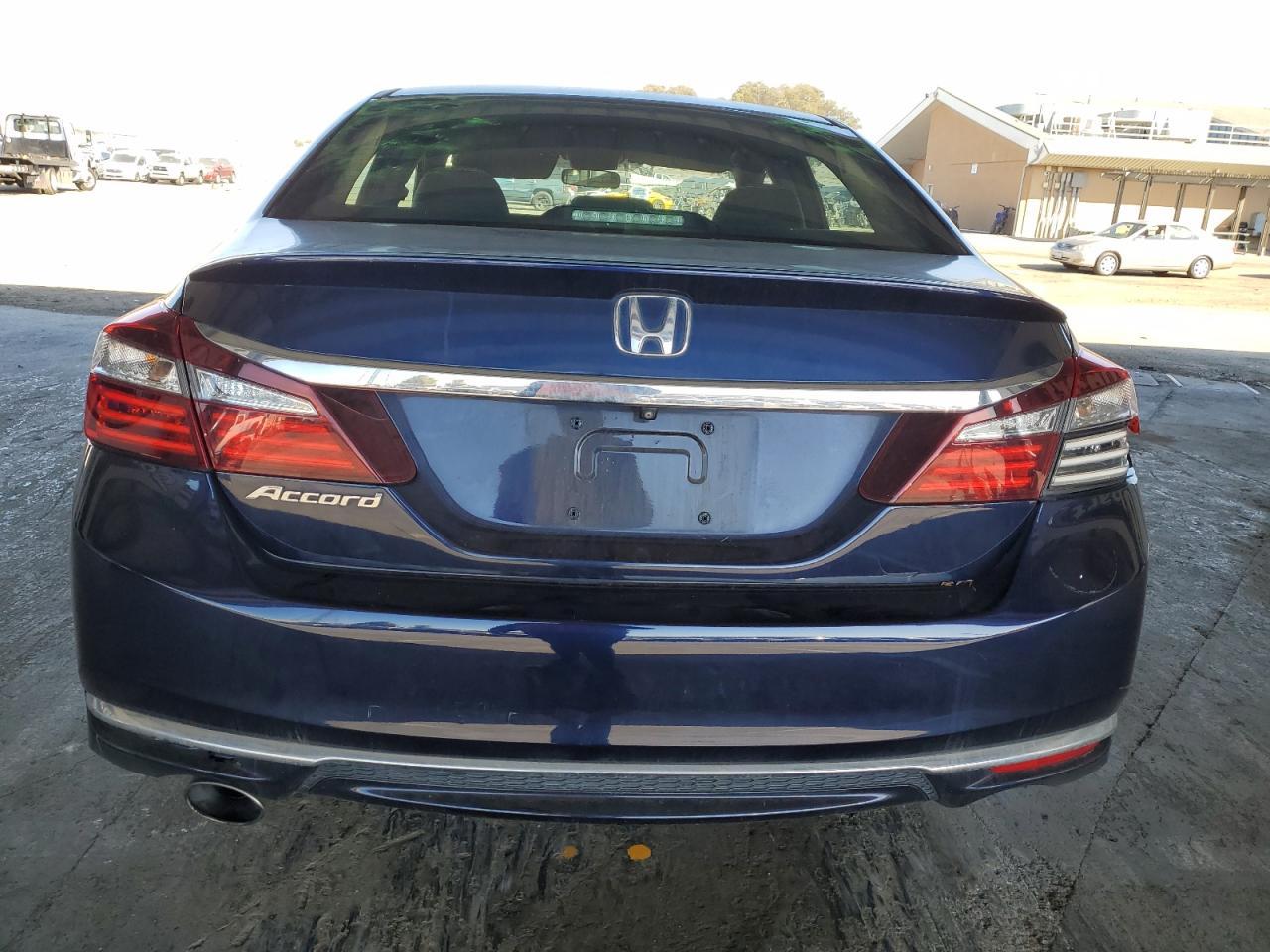 2017 HONDA ACCORD