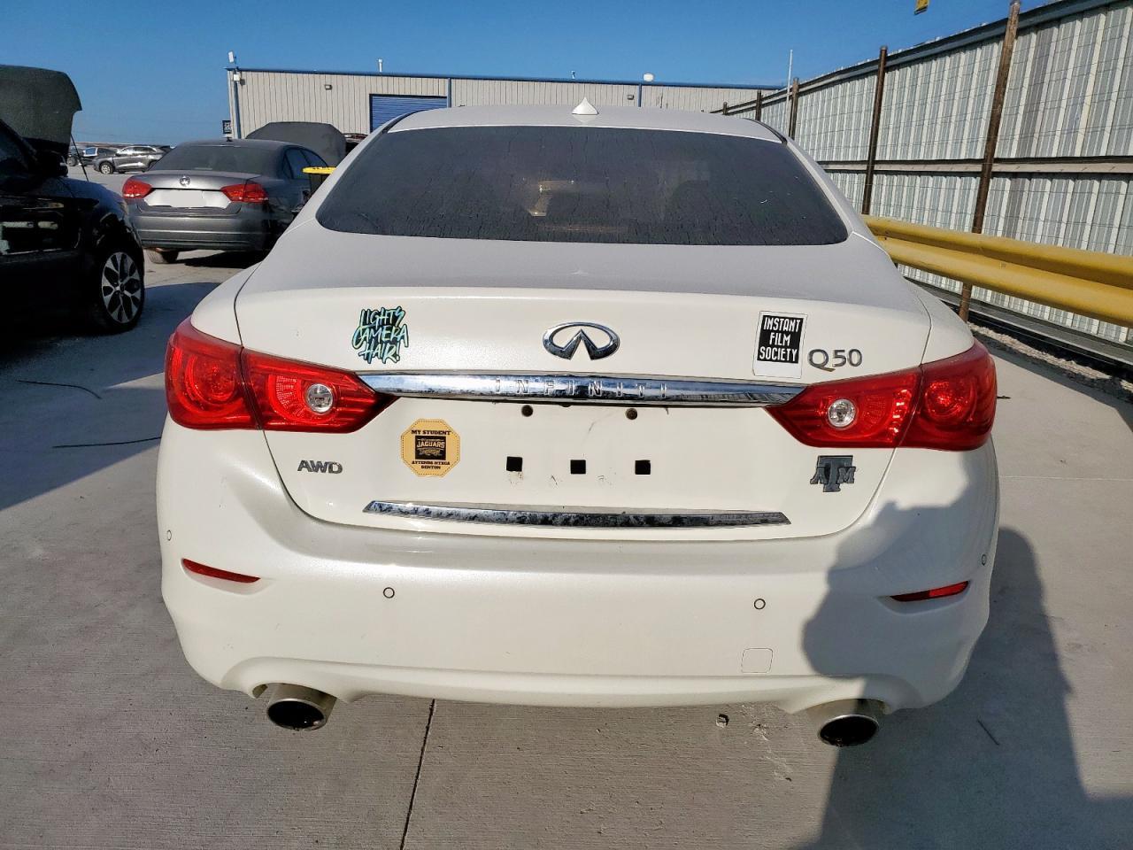 2016 INFINITI Q50