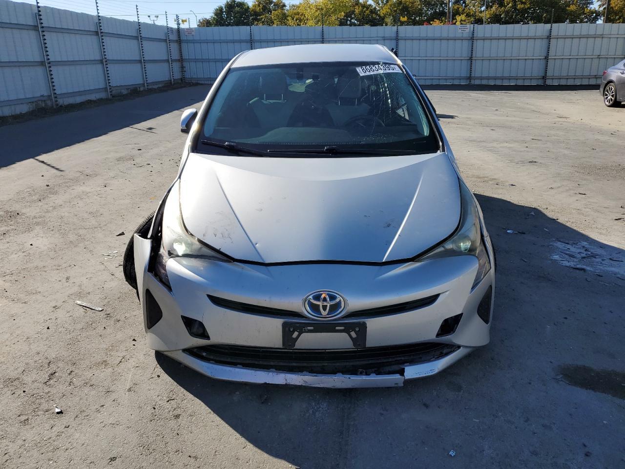 2016 TOYOTA PRIUS