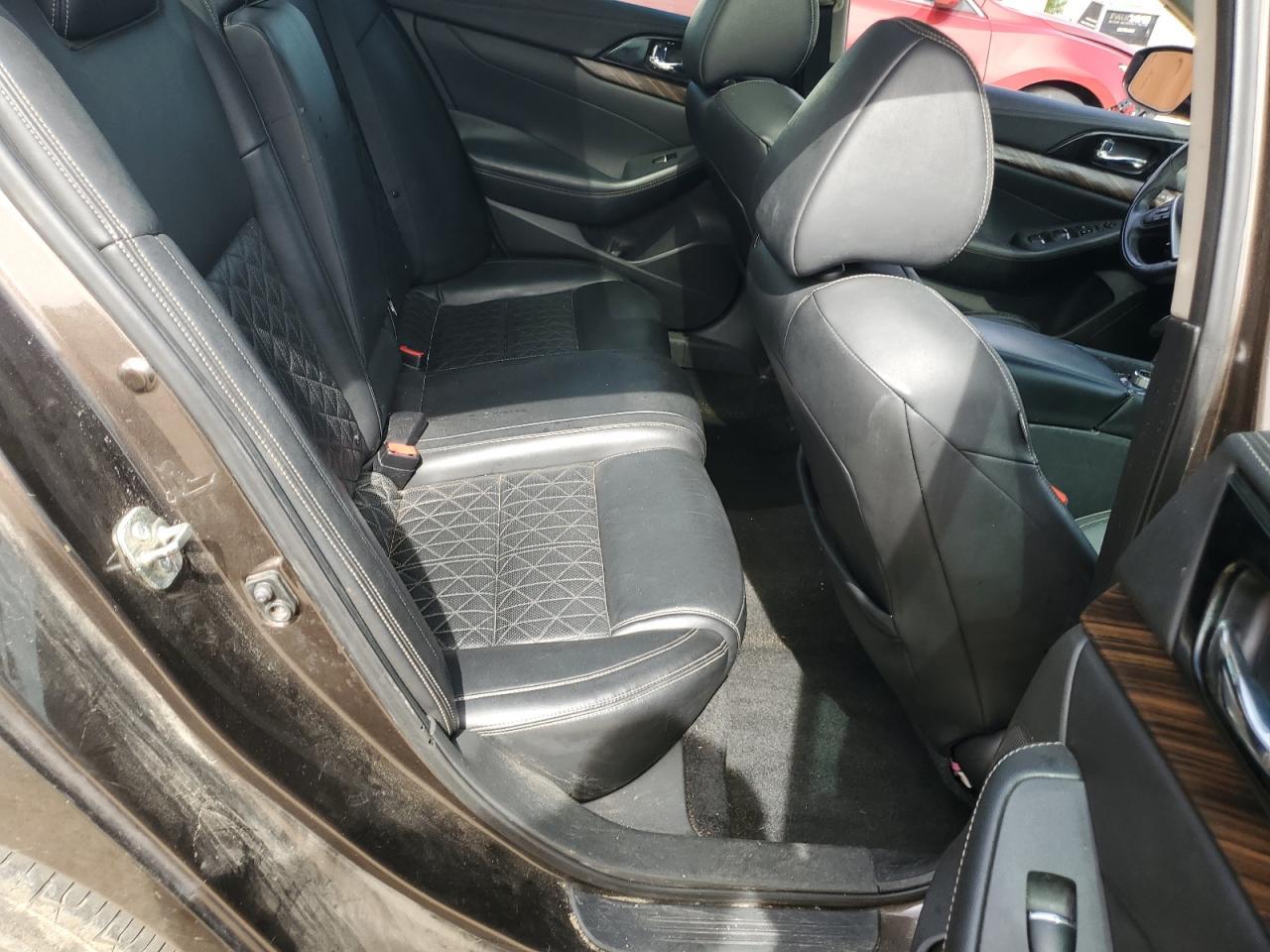 2016 NISSAN Maxima