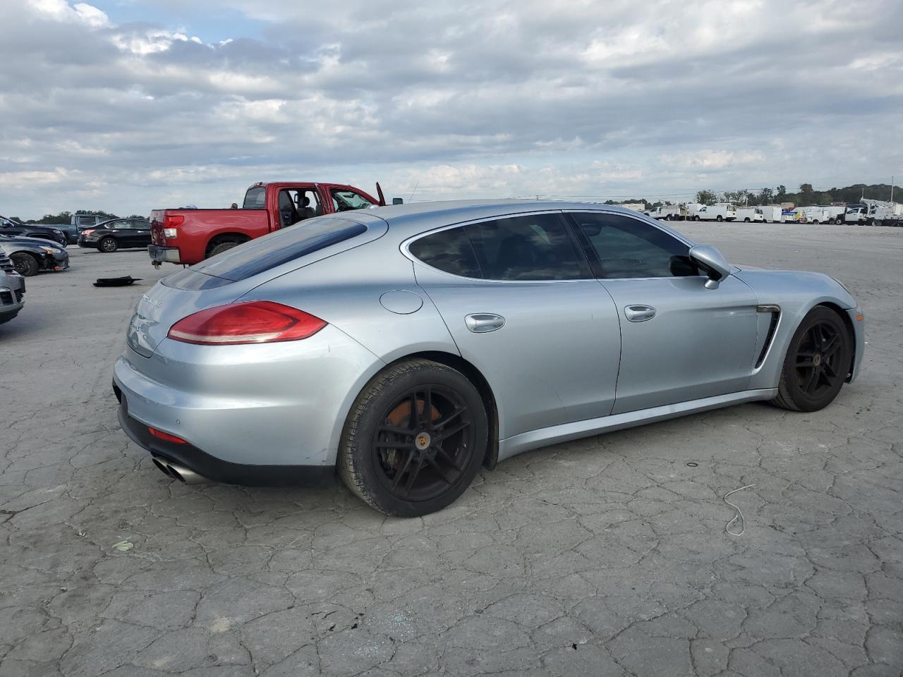 2014 PORSCHE Panamera