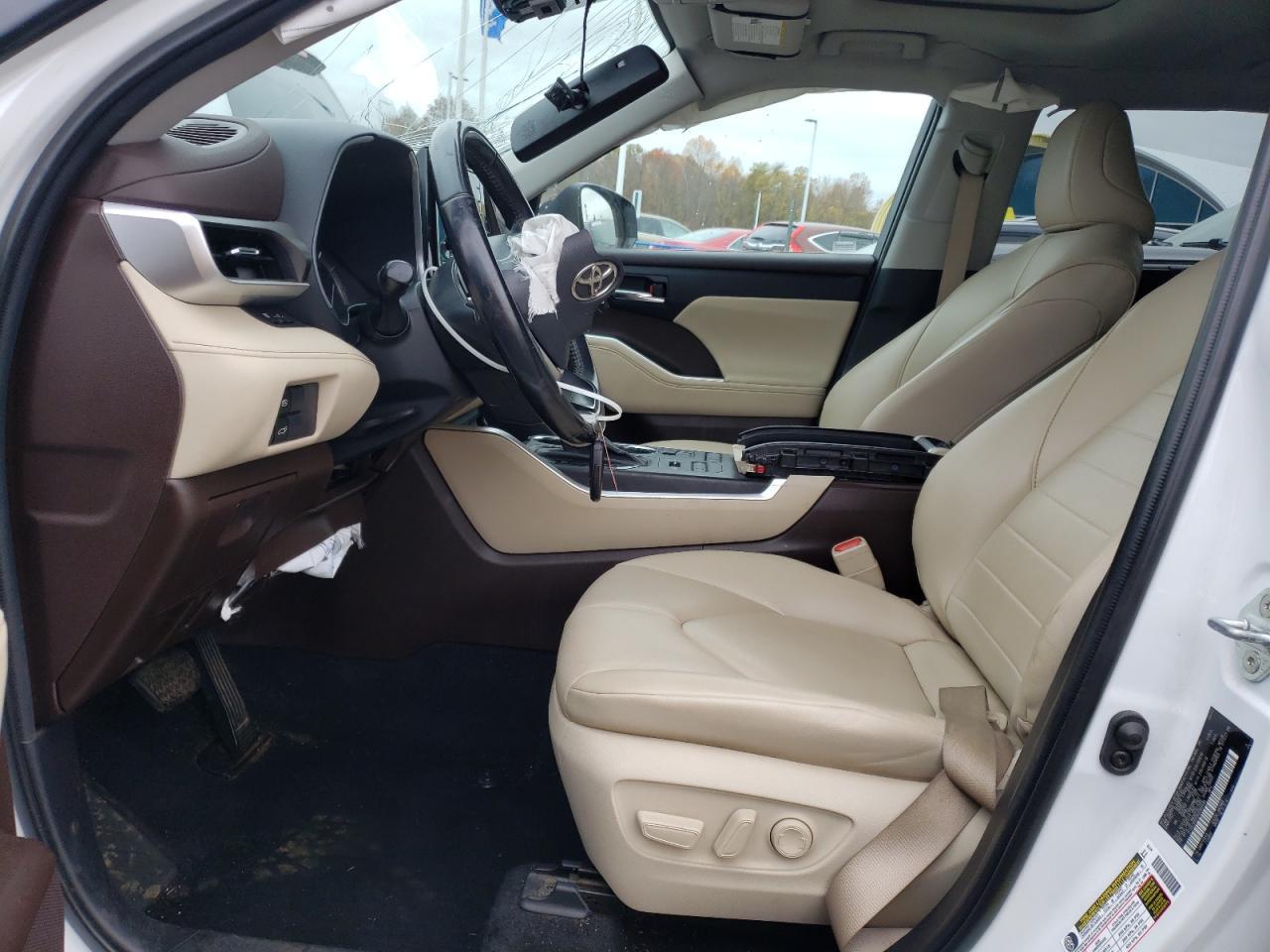 2022 TOYOTA HIGHLANDER