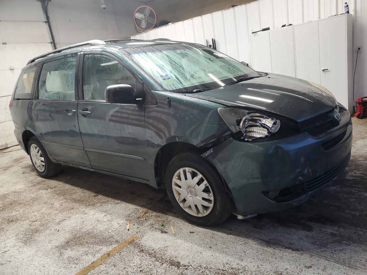 2005 TOYOTA SIENNA