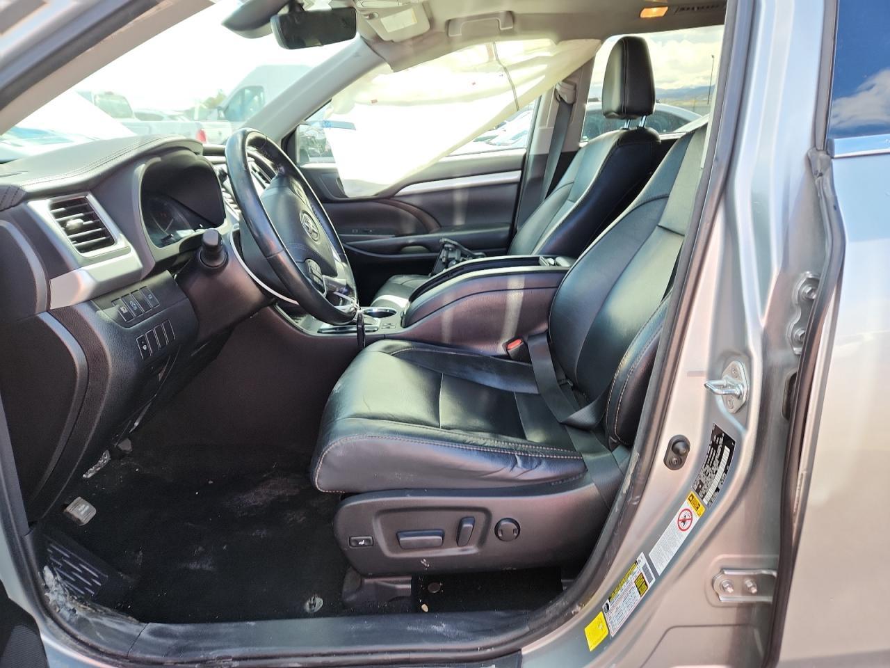 2017 TOYOTA HIGHLANDER