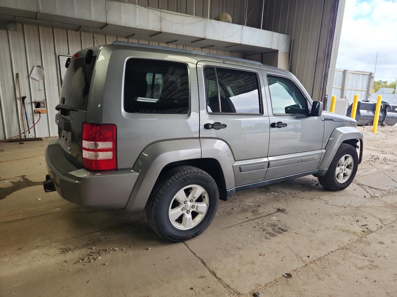 2012 JEEP Liberty