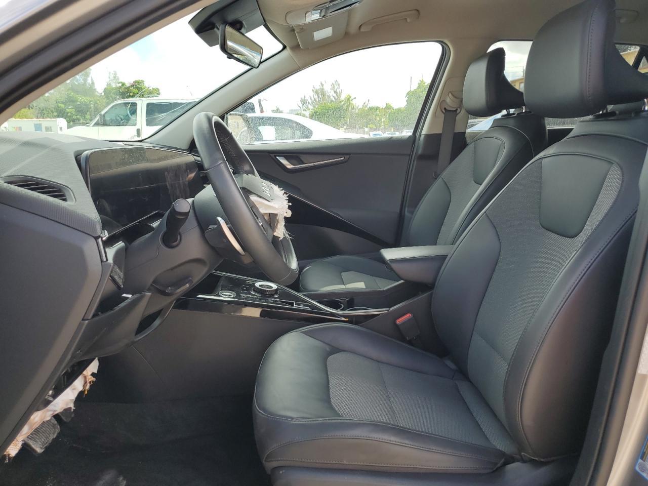 2023 KIA Niro