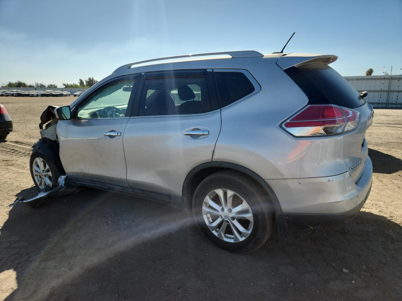 2015 NISSAN ROGUE