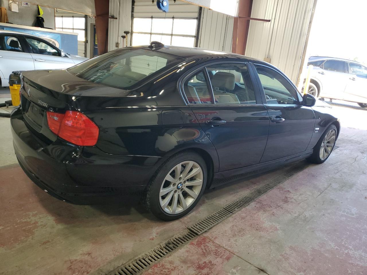 2011 BMW 3 SERIES