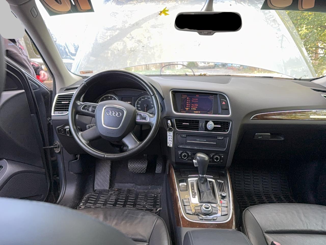 2010 AUDI Q5